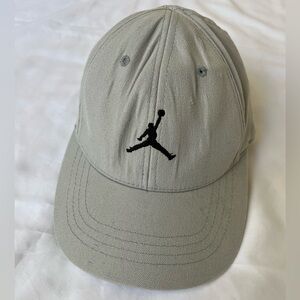 Youth Air Jordan Man Jumping Gray Baseball Cap with Flex Fit